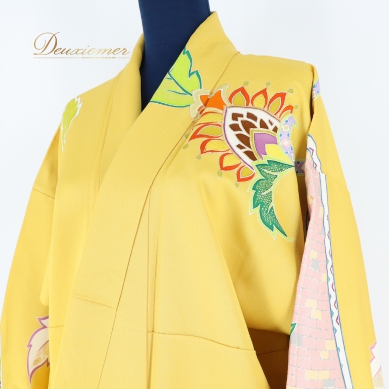 着物 千總 振袖 袷 黄色 絵羽模様 京友禅着物 イエロー系 柄 模様 金彩 銀 衣装 和服 和装 友禅 きもの 結婚式 着付け おしゃれ 伝統 レディース 和服 リサイクル 舞台衣装 結納式 和装体験