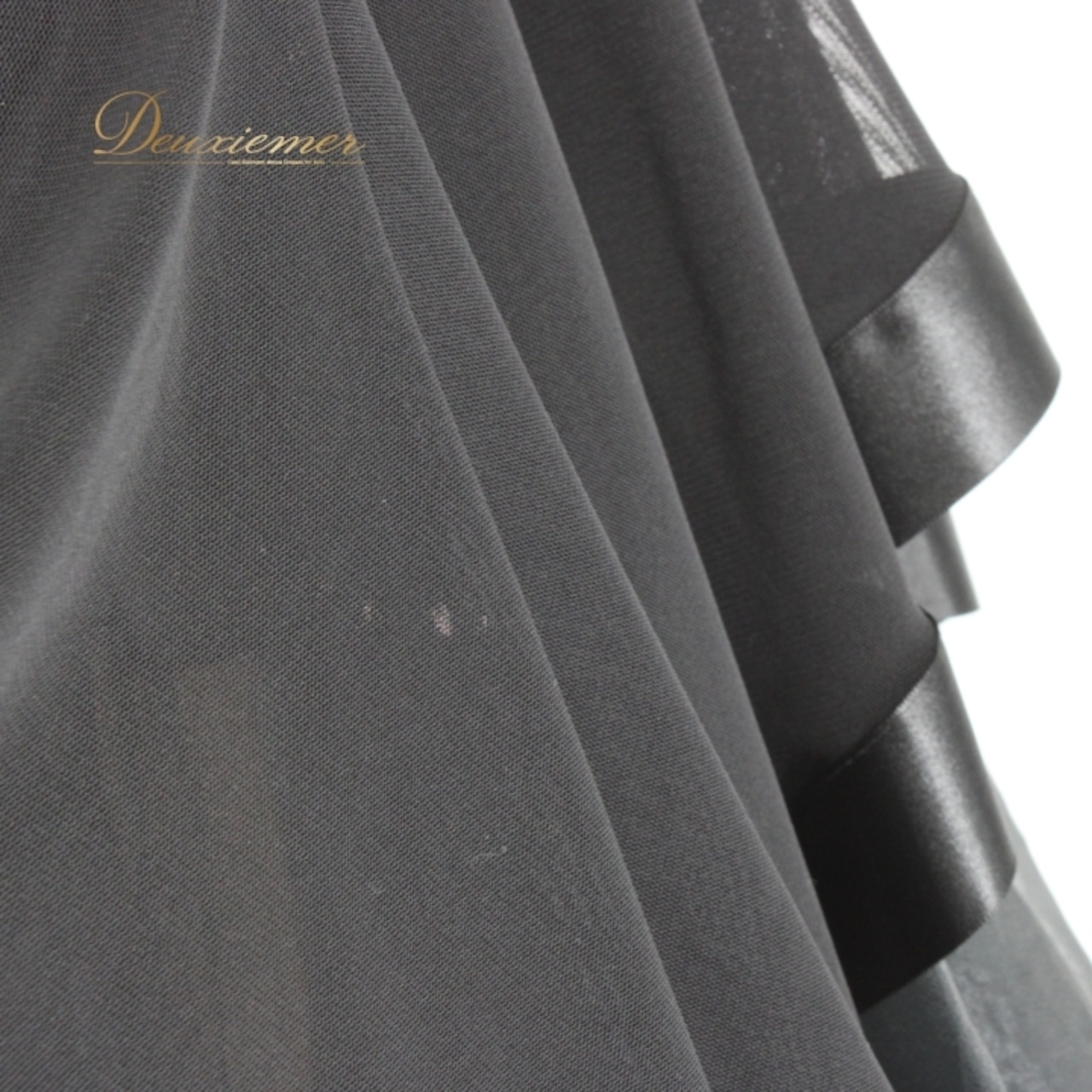 社交ダンス 衣装 スタンダード スカート レッスンウェア レディース 練習着 Roger 光沢感 無地 シンプル フォーマル 華やか かわいい 上品 ブラック系 フレアスカート おしゃれ ダンス用スカート モダンダンス 撮影用衣装 エレガント シンプルデザイン 上品スタイル レッスン用スカート プロ向け 自宅練習 着やすい 伸縮性優れた デイリーユース