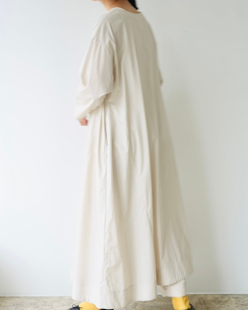 yoli ボートネックワンピース　ホワイト Yoli ボートネックワンピース | Vie