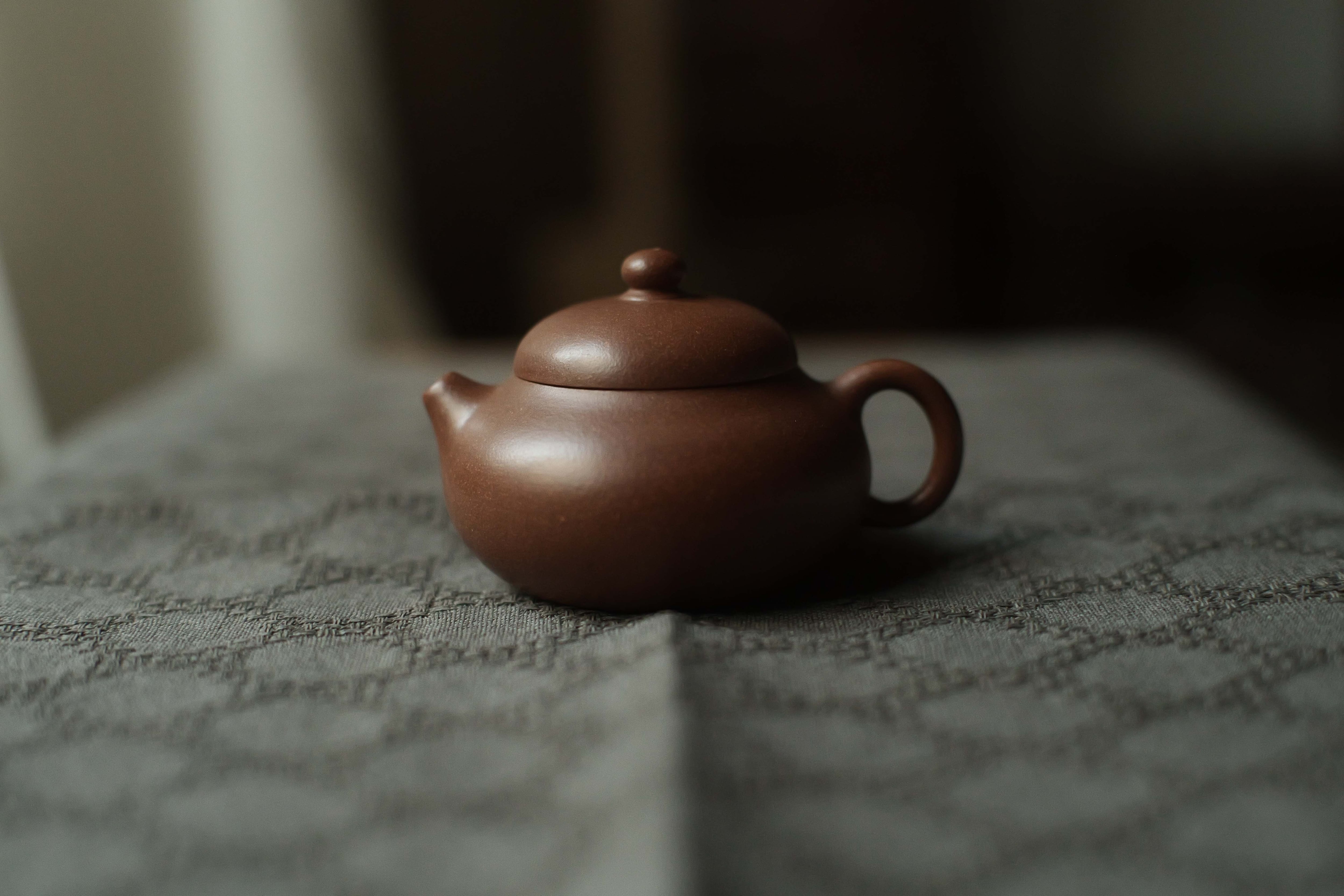 宜興紫砂壺「扁文旦」（90cc）・文人段泥（曾黎） | 北白川糕糰店
