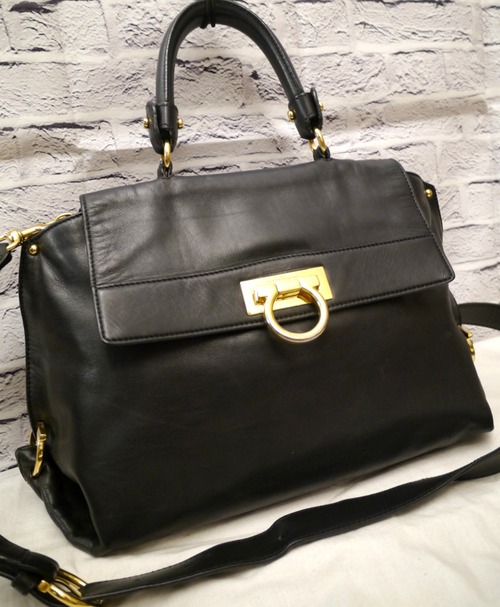 美品◆Salvatore Ferragamo フェラガモ SOFIA ソフィア 2way クロスボディ レザー トート ハンド バッグ 黒◆ 使い勝手の良い定番モデル♪