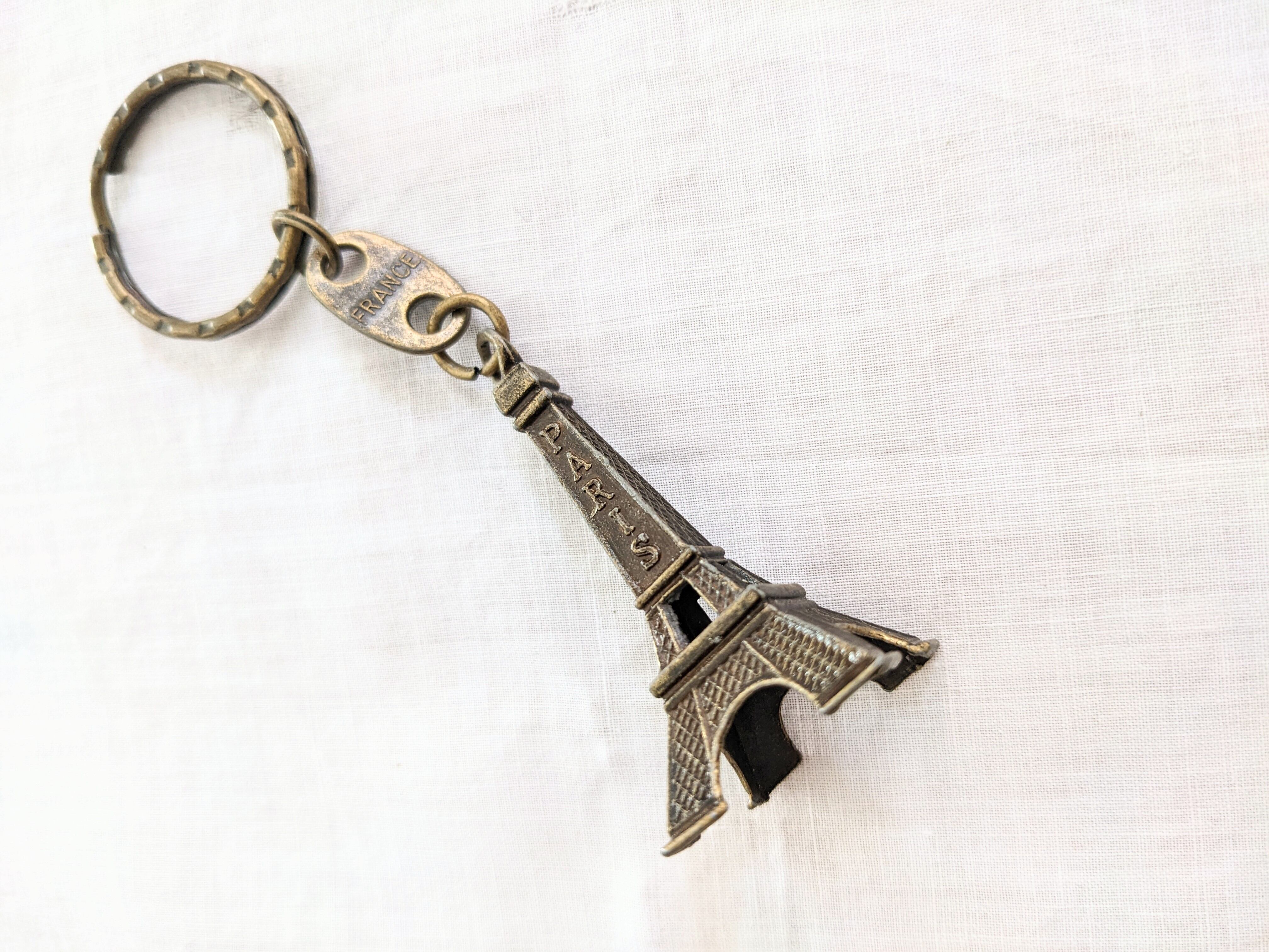 最大71％オフ！ パリ PARIS カラフルなキーホルダー 凱旋門 エッフェル塔