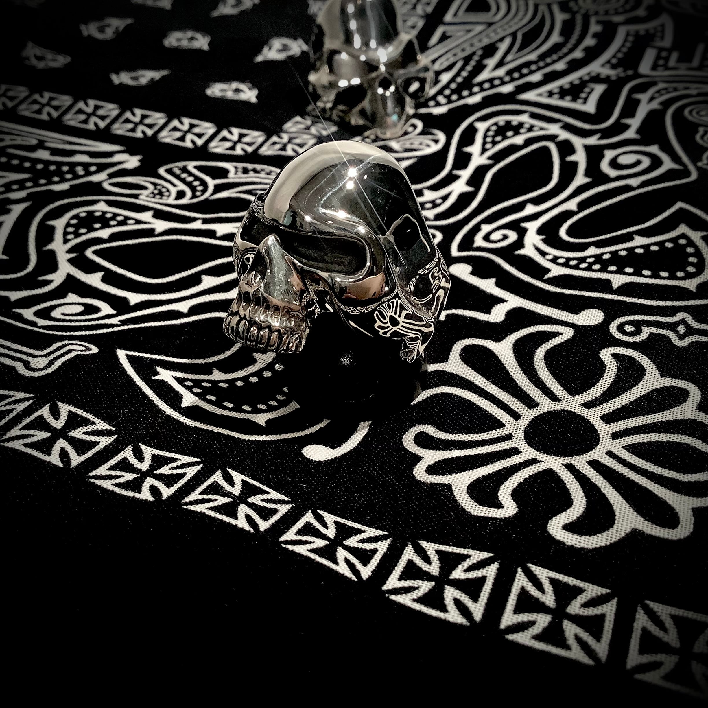 THIRTEENDESIGNS サーティーンデザインズ EVOLUTION SKULL RING
