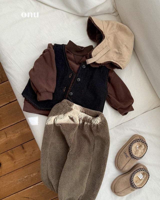 予約⌇onu/ Boa fur pants