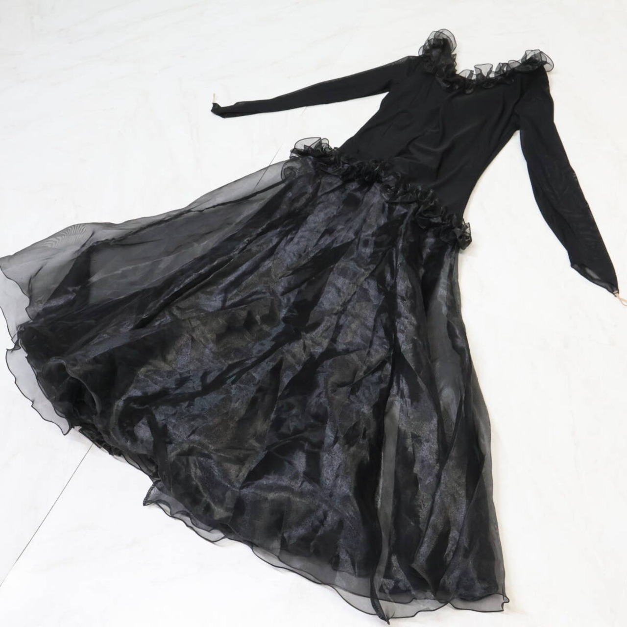 【美品 社交ダンス衣装】ブラック ICHIOKU イチオク ワンピース ドレス 黒 フリル レース パーティ 長袖 軽い 薄い 発表会