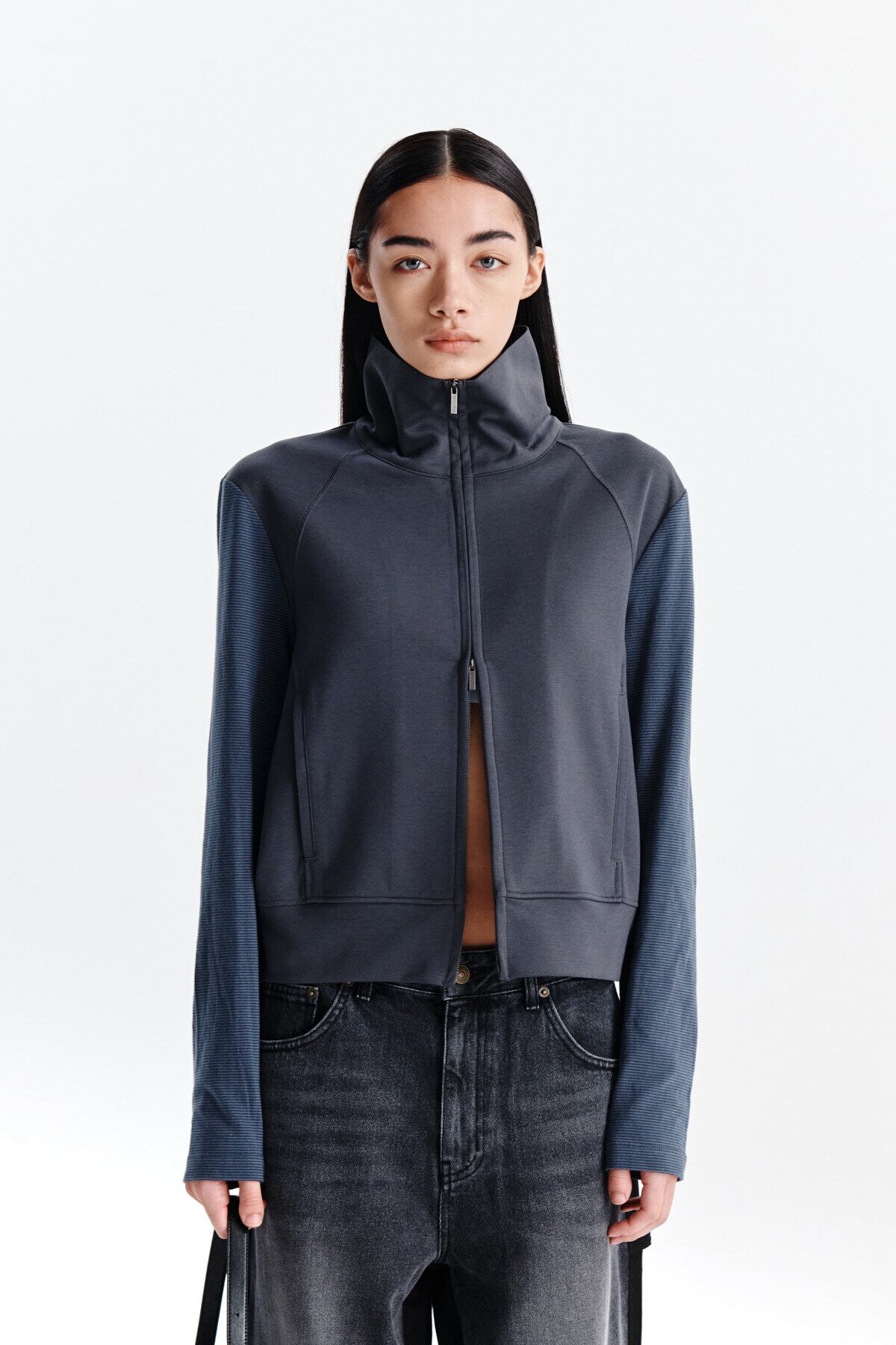 Matin Kim] HIGH NECK SLEEVE STRIPE JERSEY ZIP UP FOR WOMEN IN