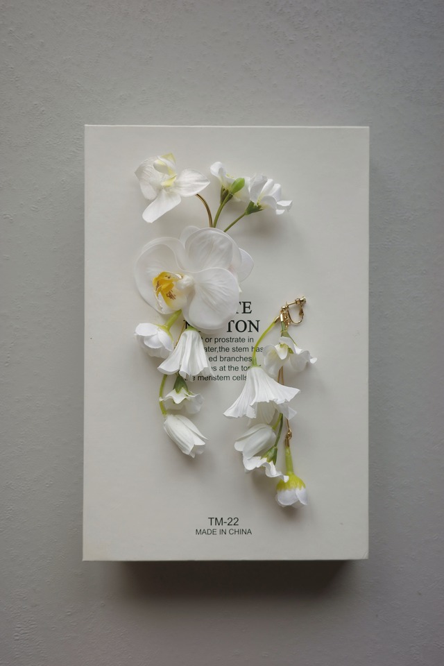 ※再販※【10/23〜発送】flower ear cuff