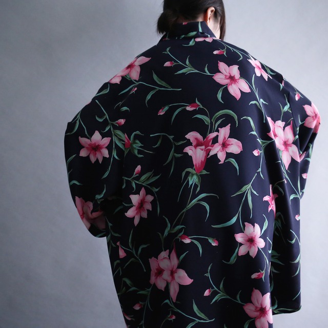 flower art pattern antique button and shoulder tuck design over size shirt