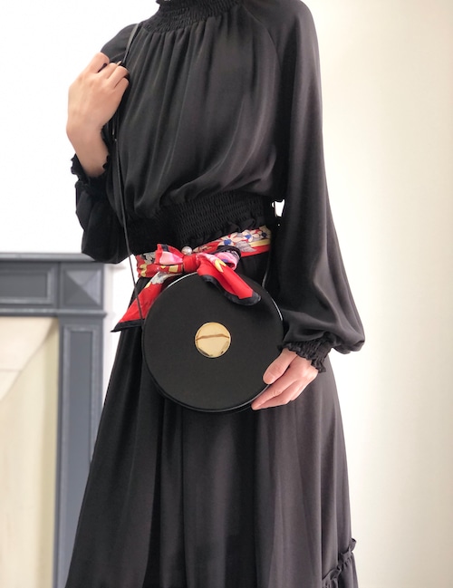 Yves Saint Laurent イヴ・サンローラン ショルダーバッグ ブラック レザー ラウンド vintage ヴィンテージ オールド xtejxv