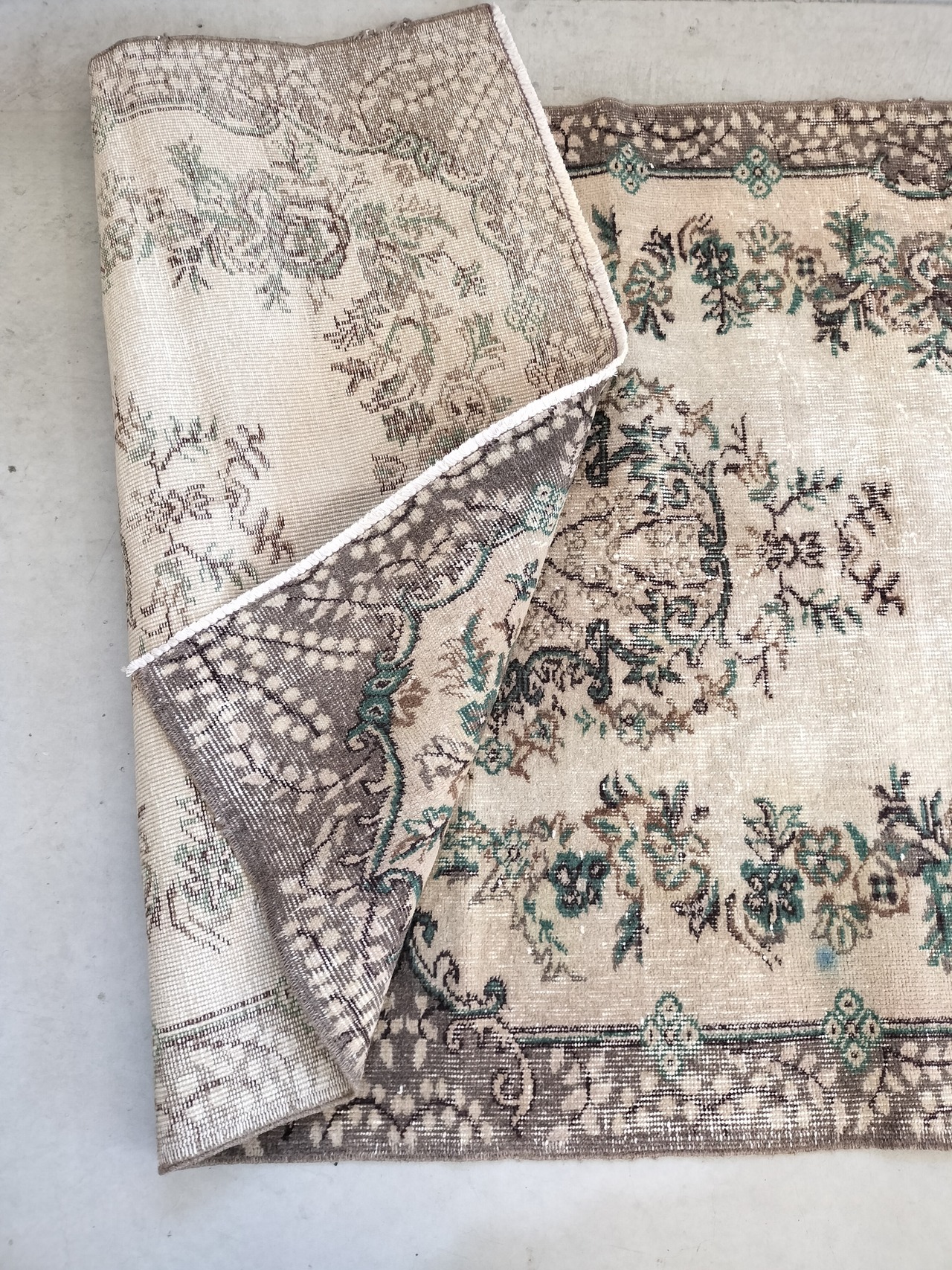 Turkish rug 203✕121cm No.391