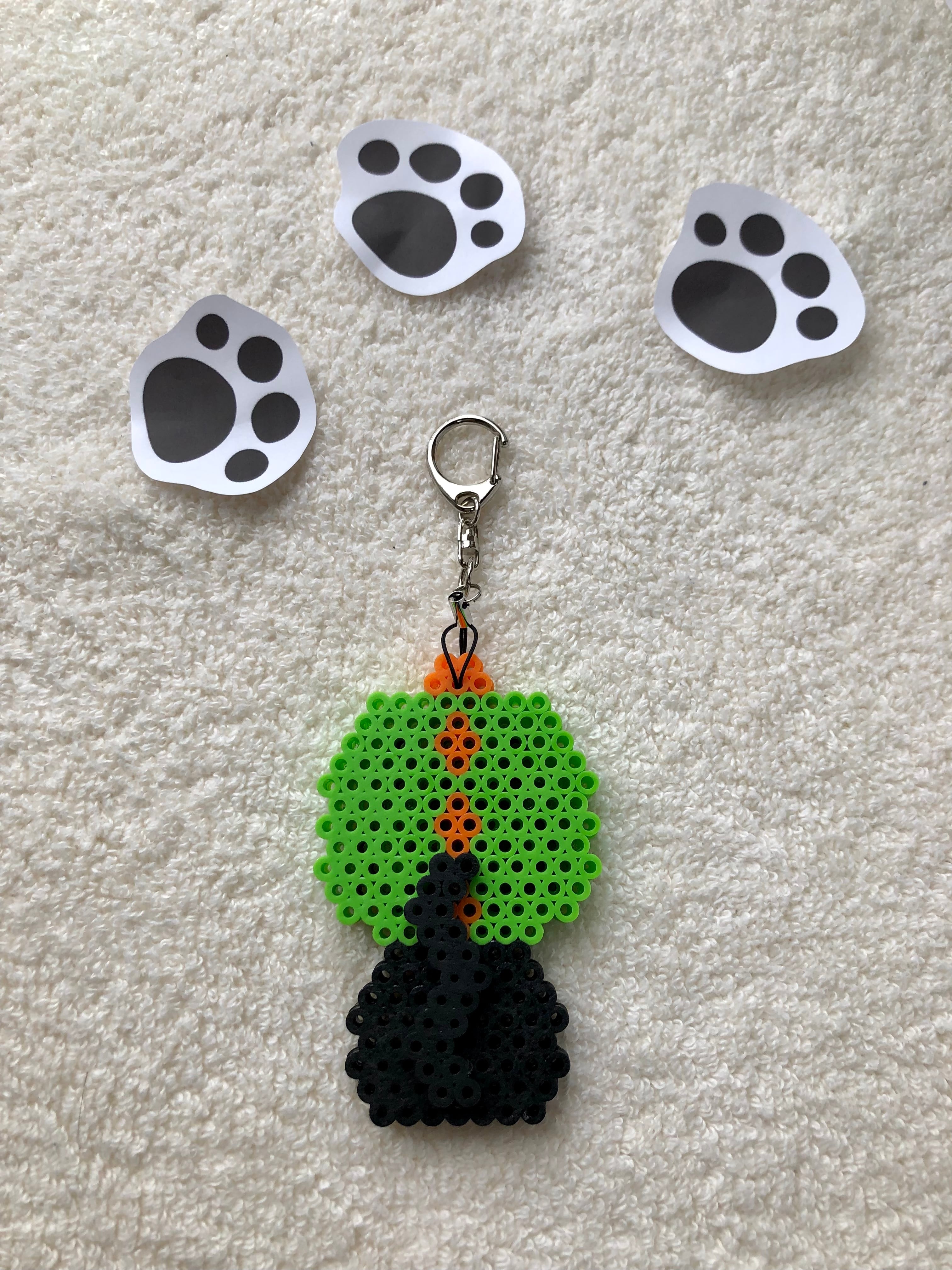 NO.388 カスタムキーホルダー 猫ちゃんビーズ リボン 手染めビーズ