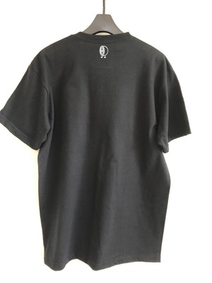 No.3 ブラックTシャツ　(前 斜めブランド名ロゴ　後ろ 的太郎)