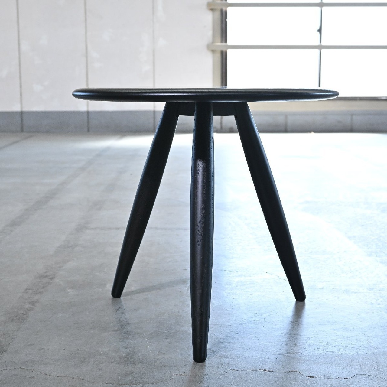 Ritzwell 22万「MO TABLE」b サイドテーブル オーク無垢材 宮本 晋作 モーテーブル リッツウェル 円形 高級 グッドデザイン賞 径500mm【中古家具/中古インテリア/USED家具ユーズド家具/リサイクル】