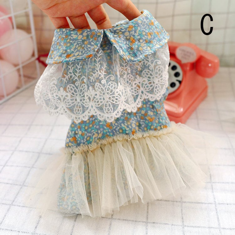 送料無料！犬の服 花柄ワンピース スカート 前開き ボタン ペット