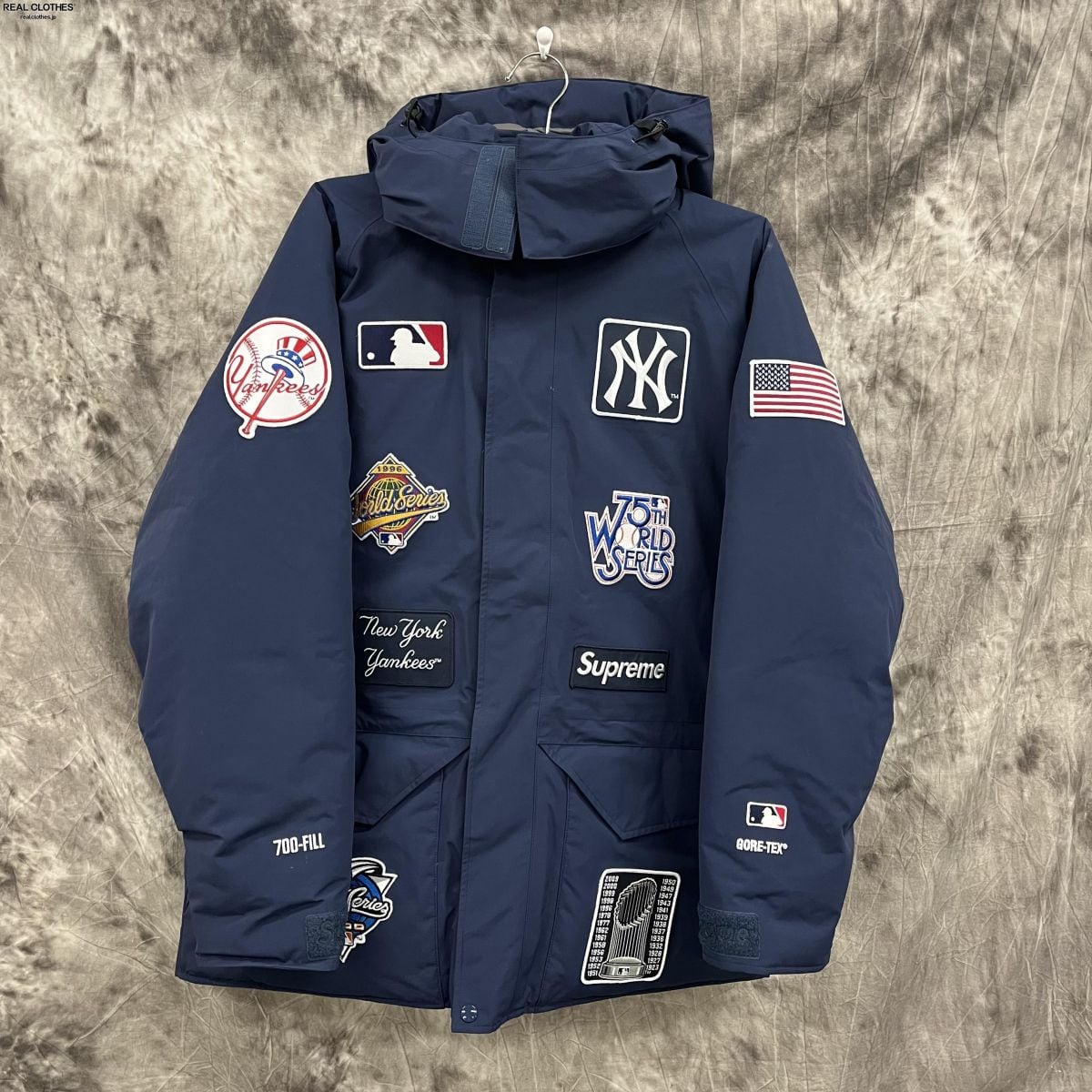 SUPREME YANKEES GORE TEX 700 FILL DOWN J