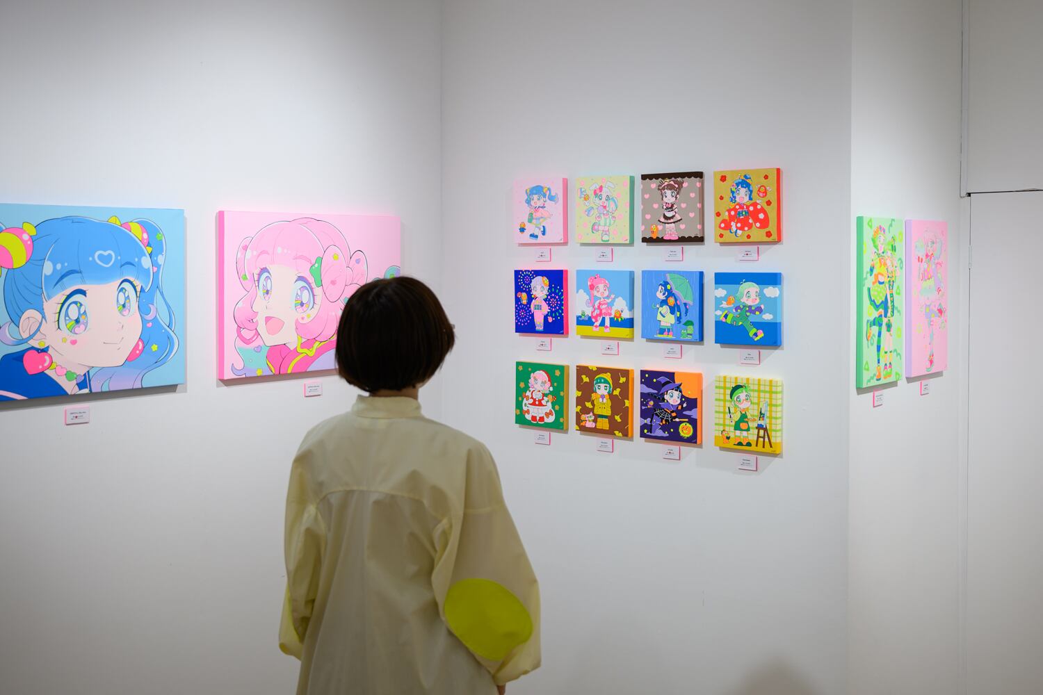 ま*ゆ様 じーっと見つめて　　絵画原画 アクリルマグネット（グリーン） / ヤナギダマサミ