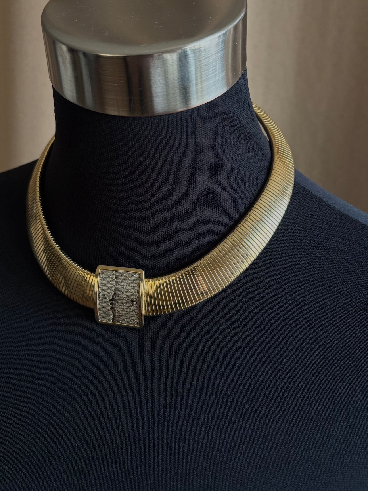 elegance mode gold choker-5154-2