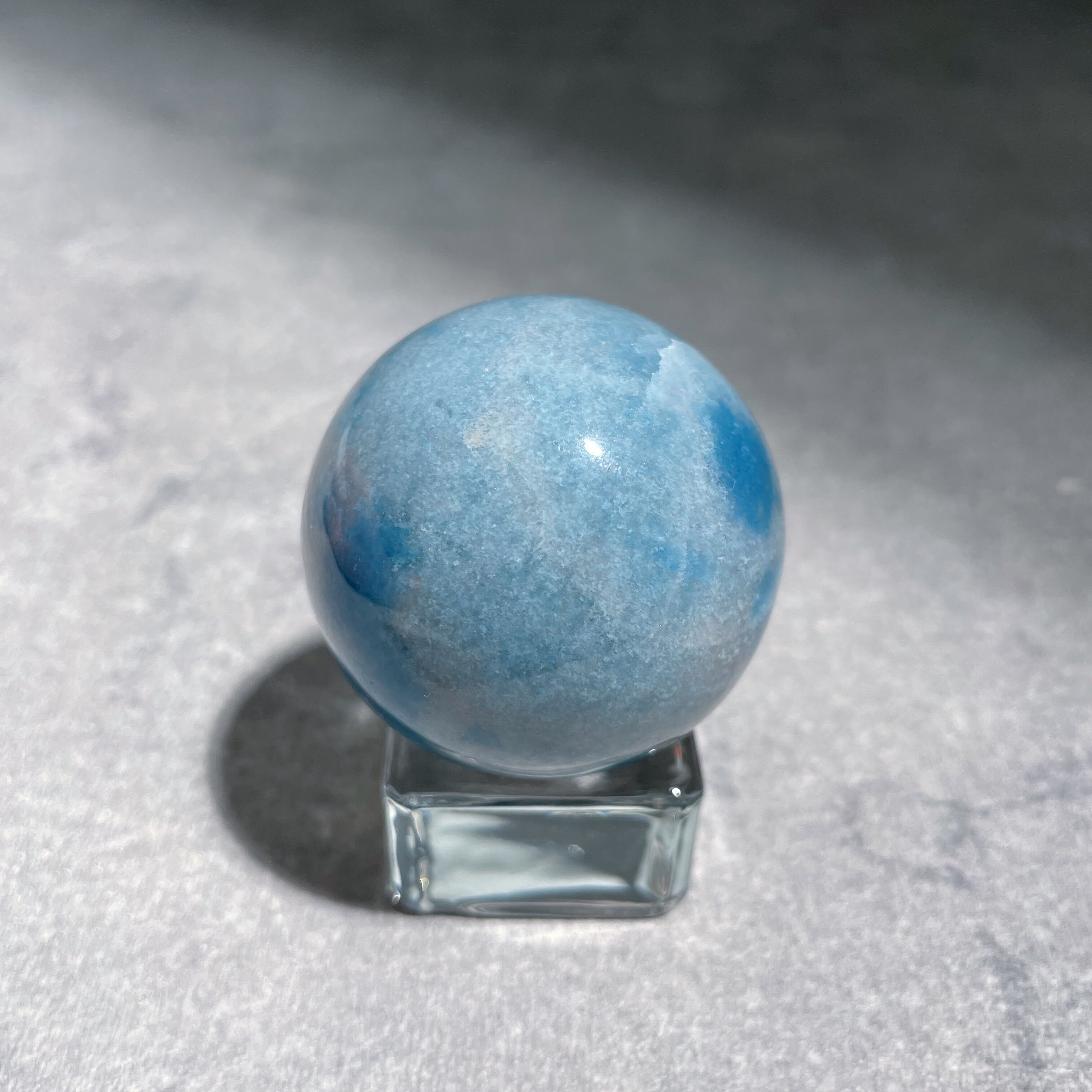 トロレアイトインクォーツ（トロール石）スフィア（丸玉）33