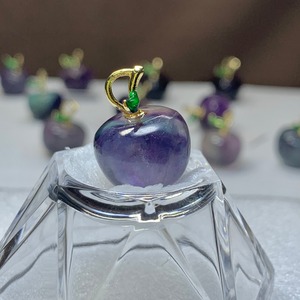 46.フローライトりんご・ペンダントトップ