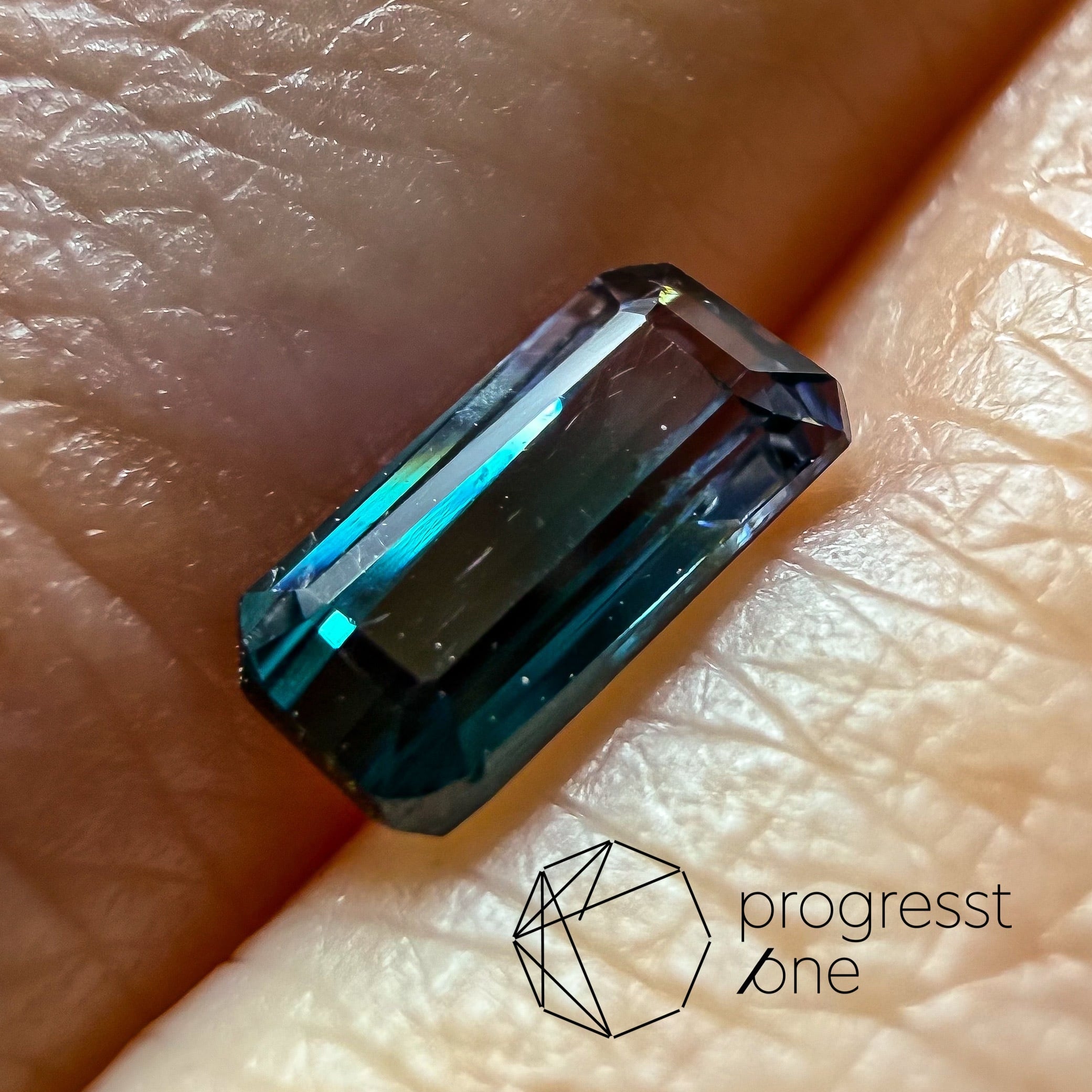 バイカラースピネル0.58ct | progresstone