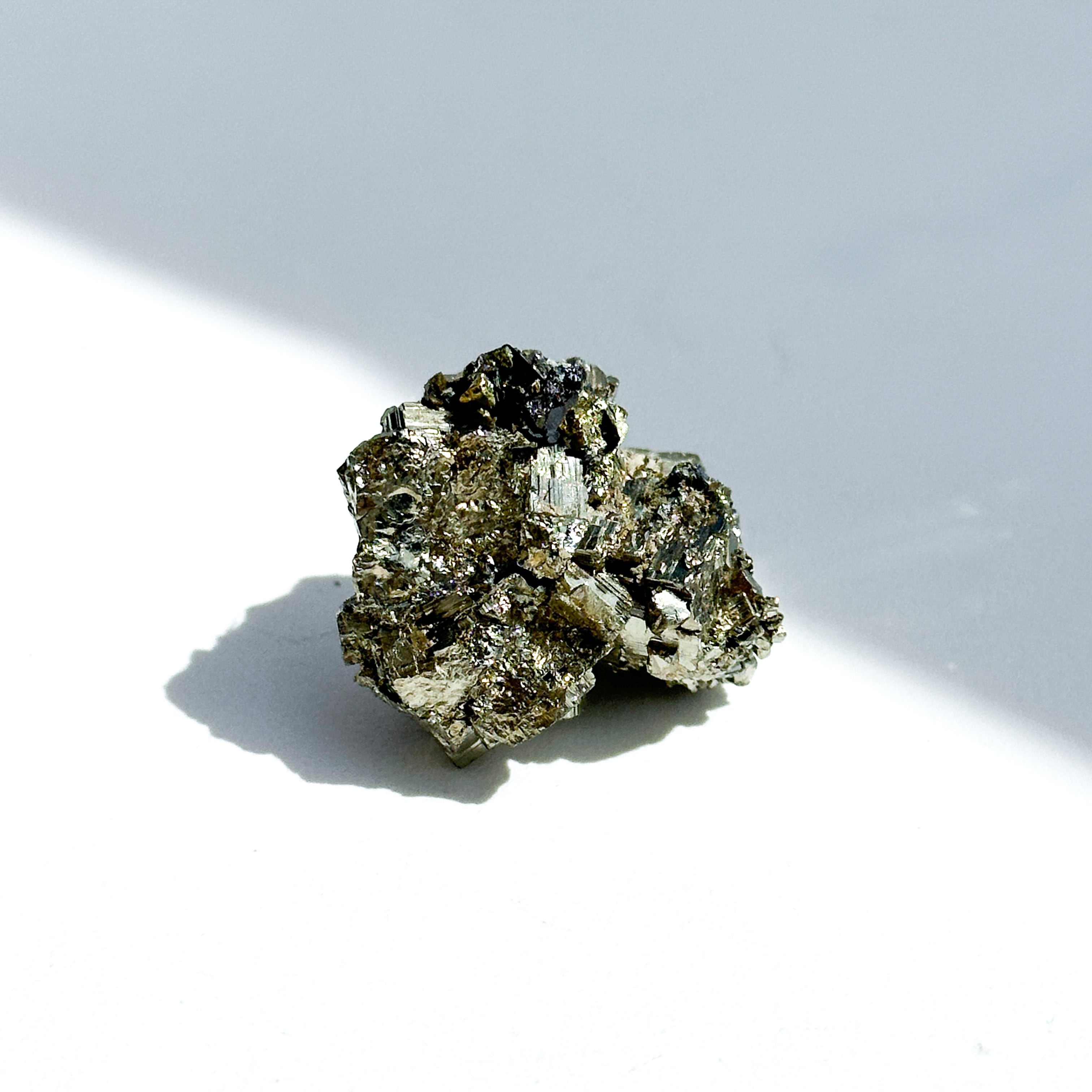 パイライトで重さは190グラムです大型です。 パイライト 原石11◇ Pyrite ◇天然石・鉱物・パワーストーン