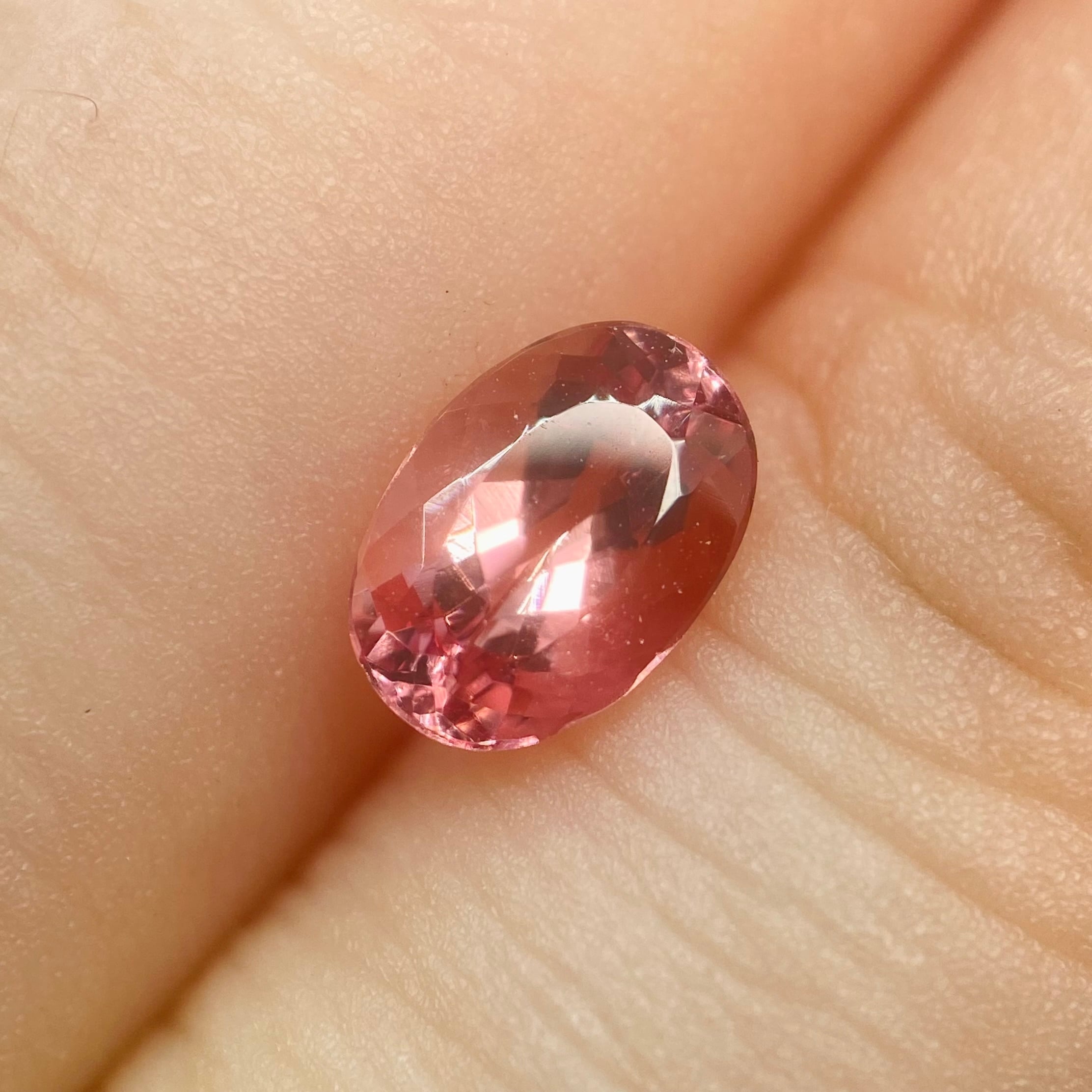 珍しいシェリーピンクのインペリアルトパーズ