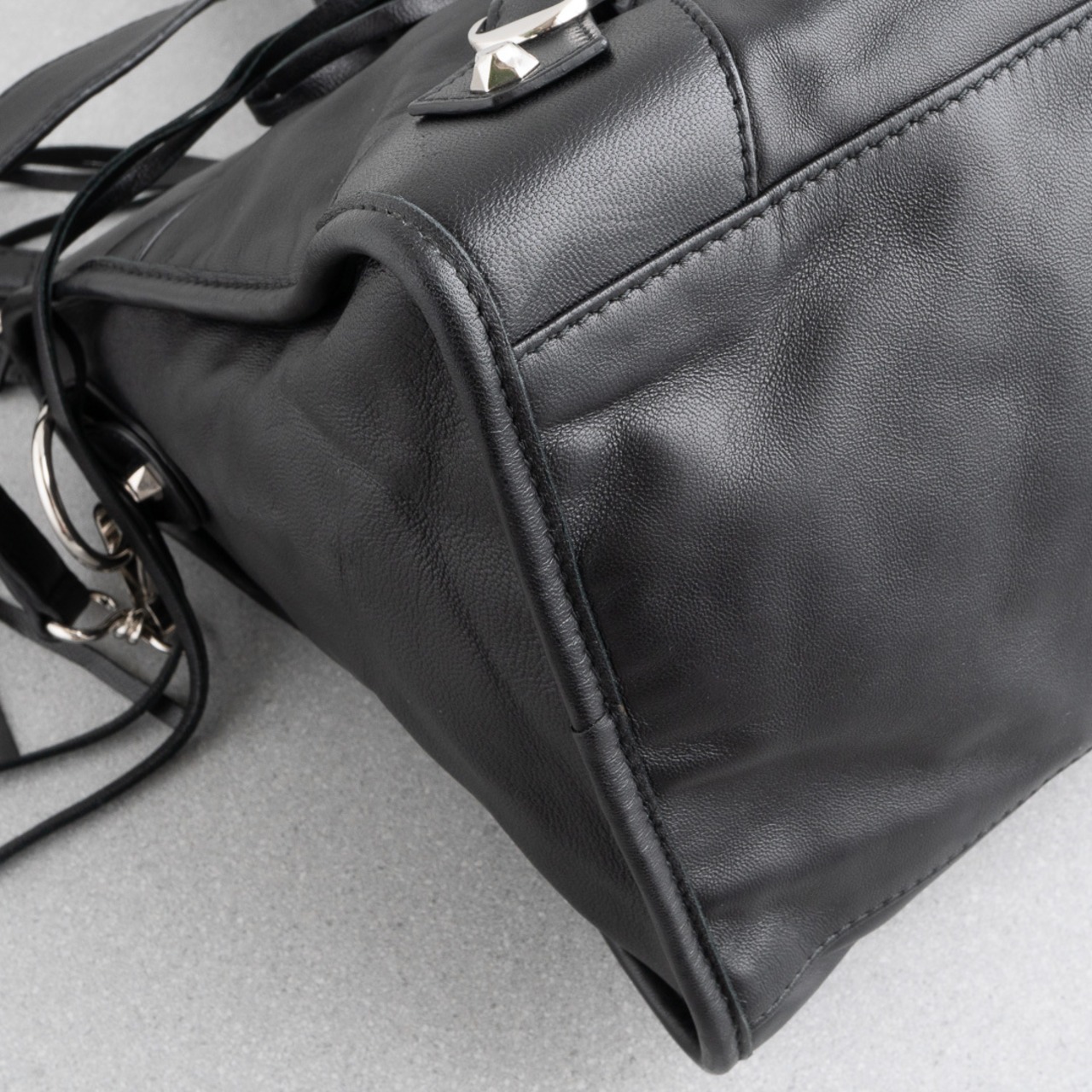 バレンシアガ パートタイム クラシック ラムスキン ブラック レザー