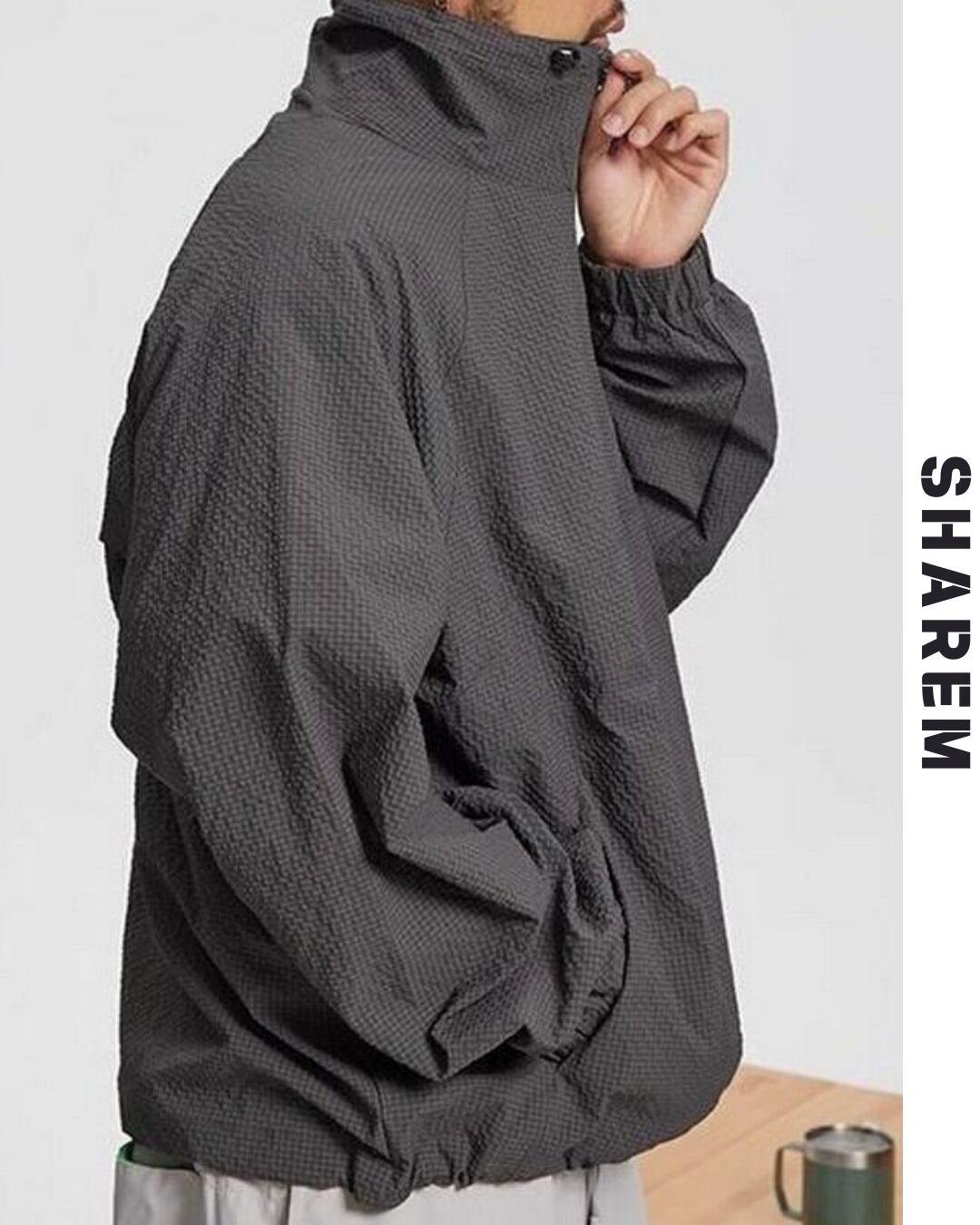 mountain windbreaker jacket B0085