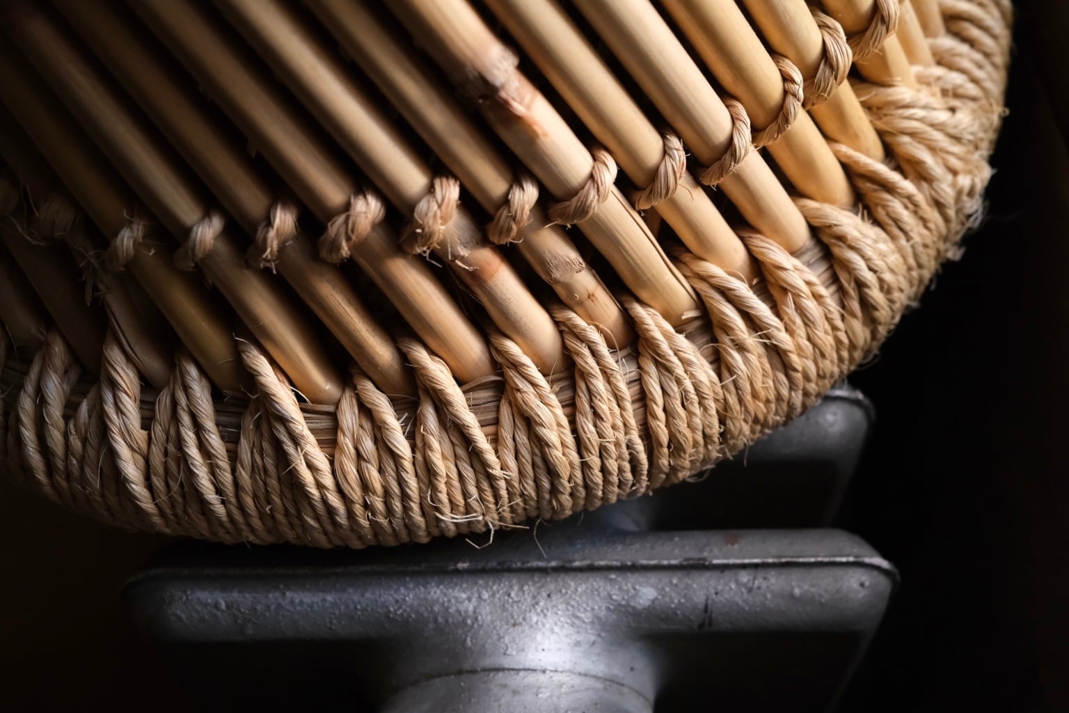 倉敷民藝館にも展示されている 「インドの民藝スツール」 大・小セット