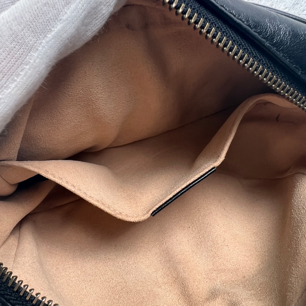 GUCCI グッチ GGマーモント　キルティング レザー ショルダーバッグ 黒 A-13990