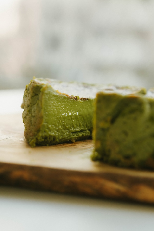 Basque Cheesecake Whole (matcha)