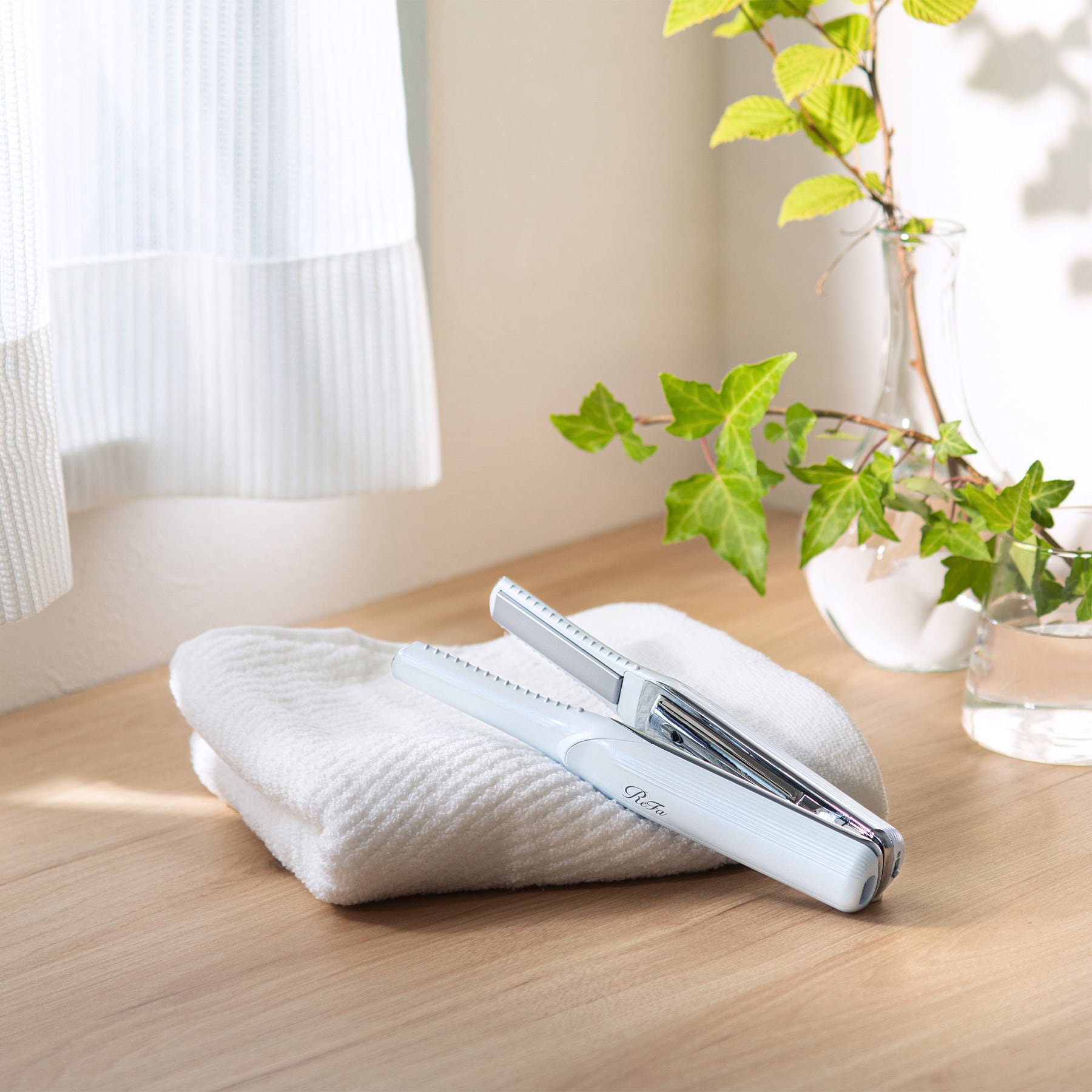 ReFa FINGER IRON ST・ホワイト | 山陰とも社ショップ