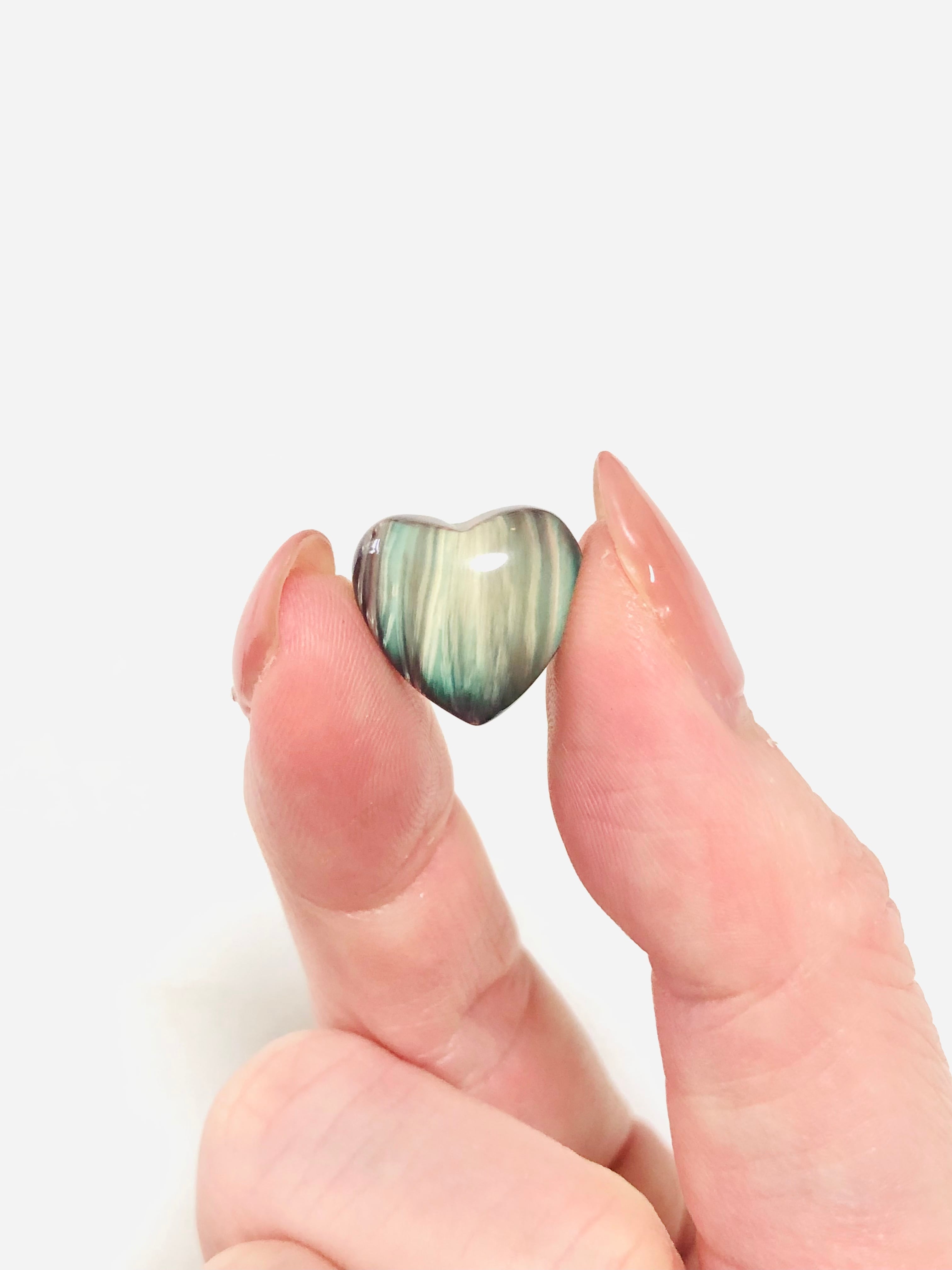 希少!アンデシンのハート型ルースタンブル