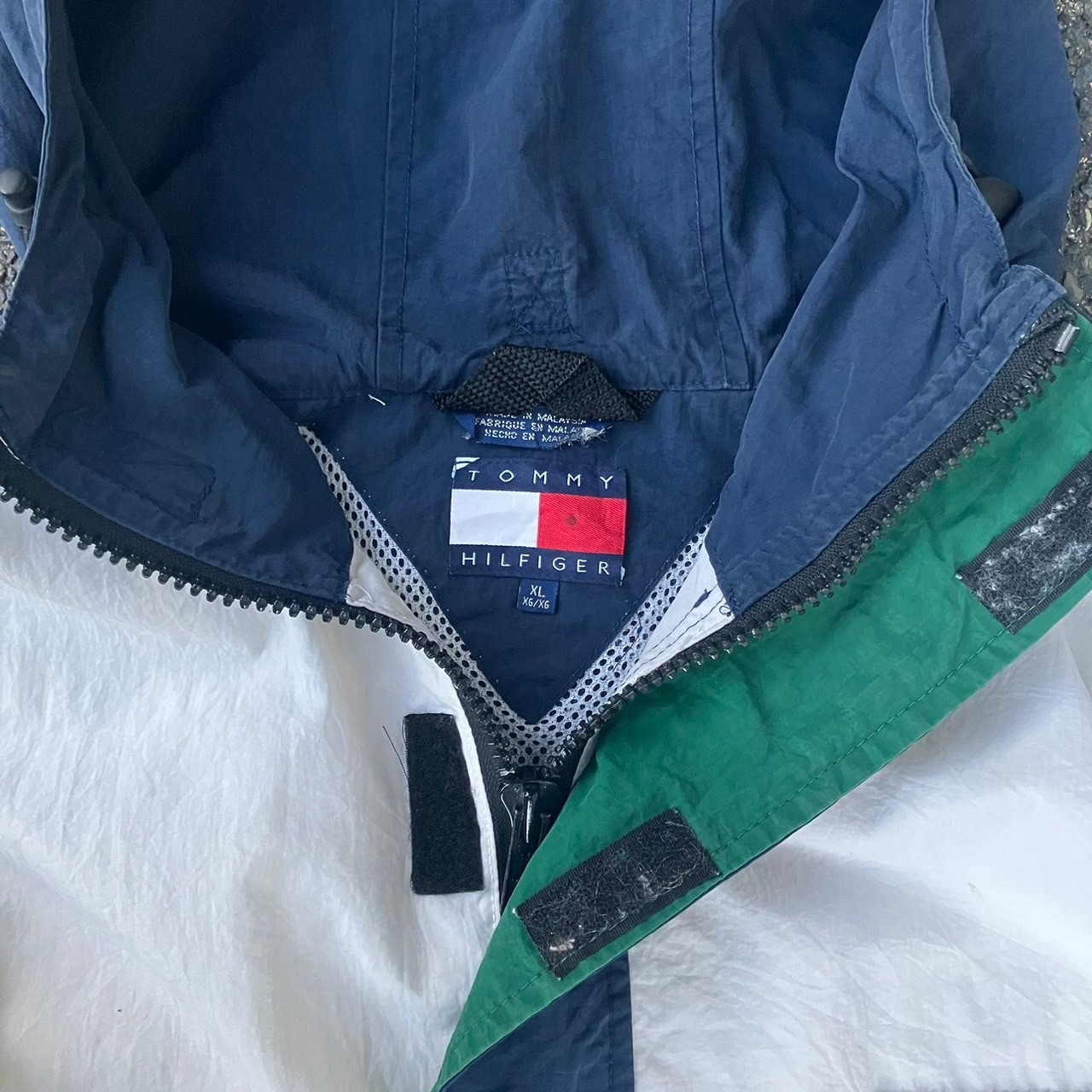 90s Tommy Hilfiger nylon anorak hoodie