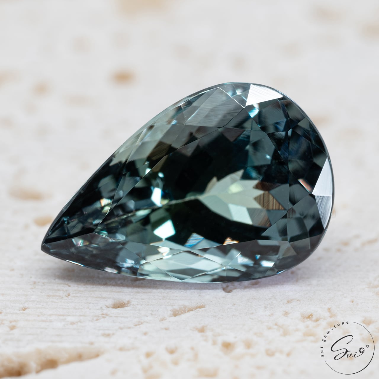 天然【非加熱】ゾイサイト・グリーン・多色性 2.978ct 日独鑑別書