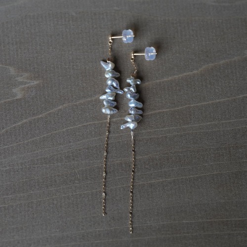 [送料無料] K18 Akoya Baby Keshi Pearl American type earrings (PE013)