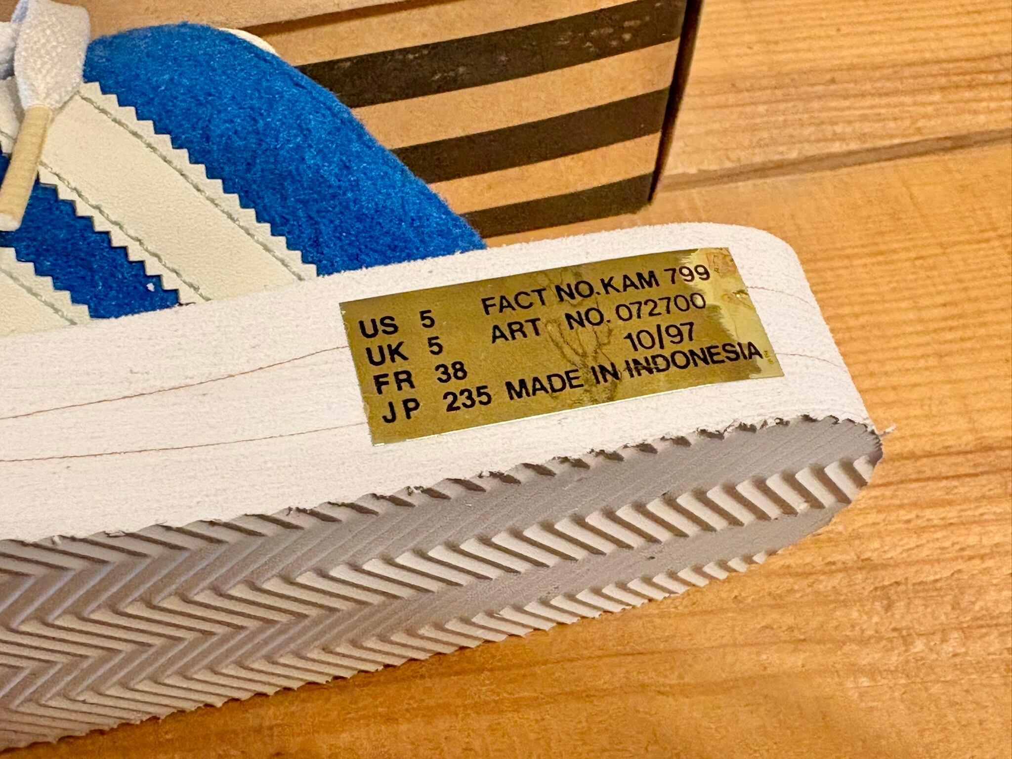adidas（アディダス）BEACH GAZELLE（ビーチ ガゼル）5 23.5cm 青/白