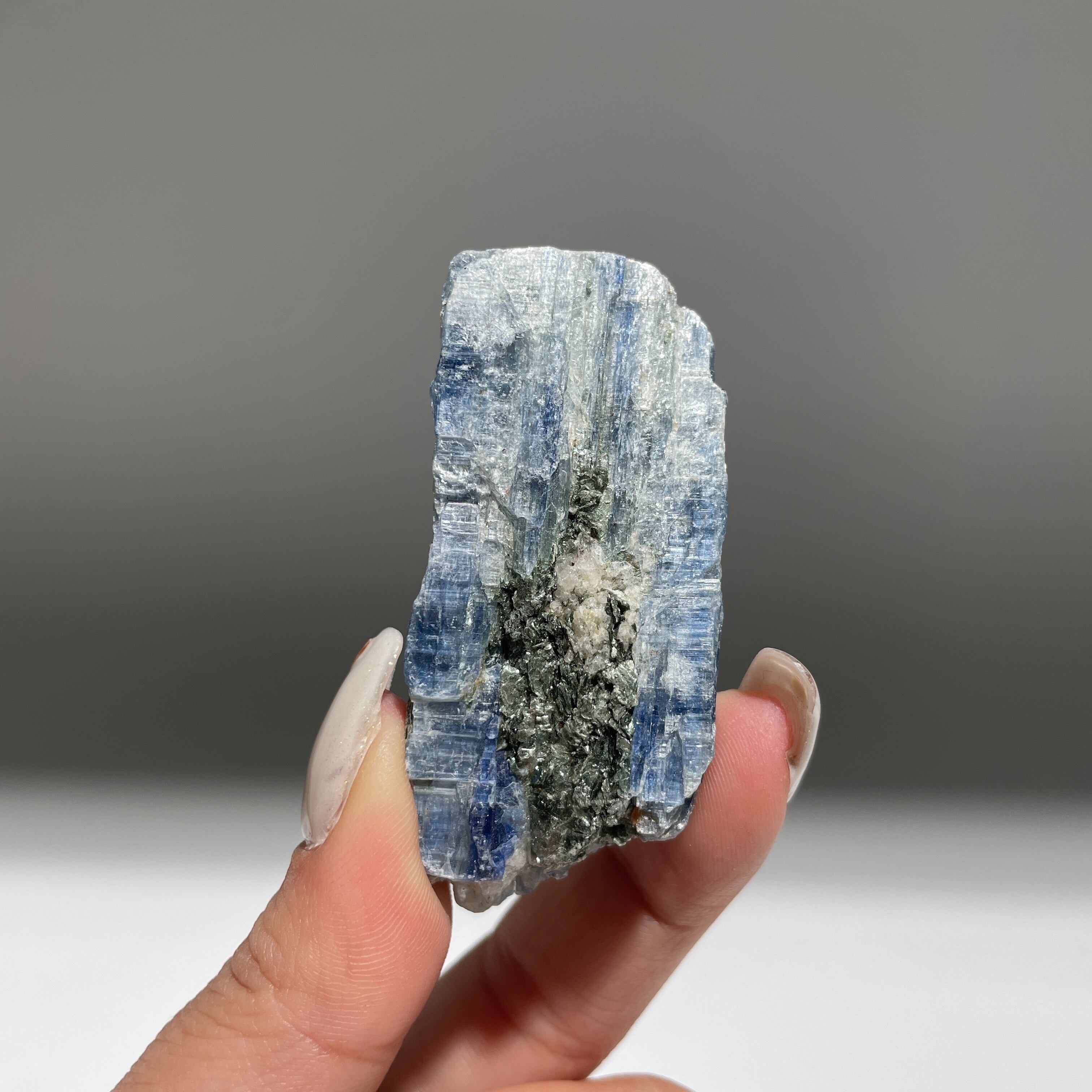 カイヤナイト 原石12◇ Kyanite ◇天然石・鉱物・パワーストーン
