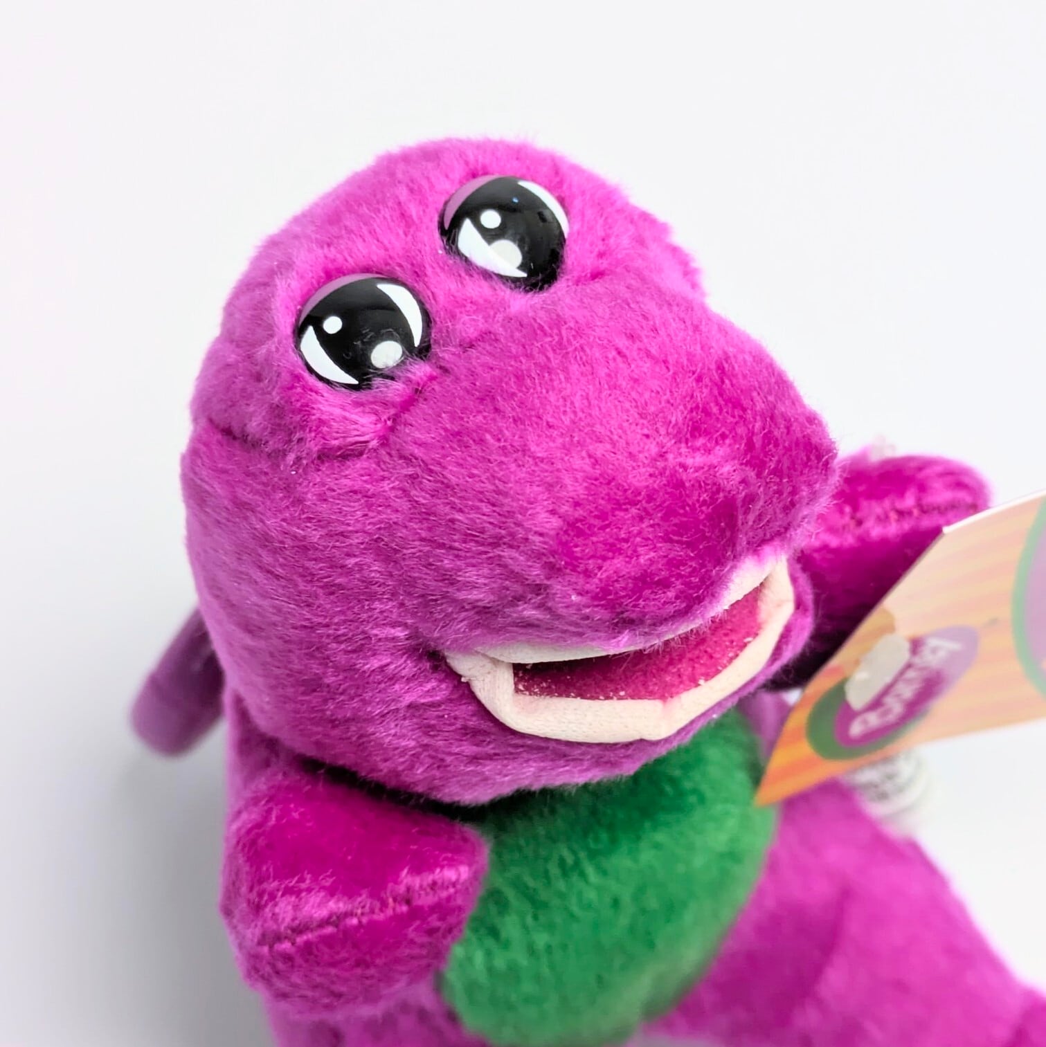 ☆ DEADSTOCK / VINTAGE 2003 ☆【 Barney & Friends ( バーニー&フレンズ ) 】『 Barney 』 ぬいぐるみキーホルダー / プラッシュキーホルダー / マスコット〚アメリカン雑貨 アメトイ〛