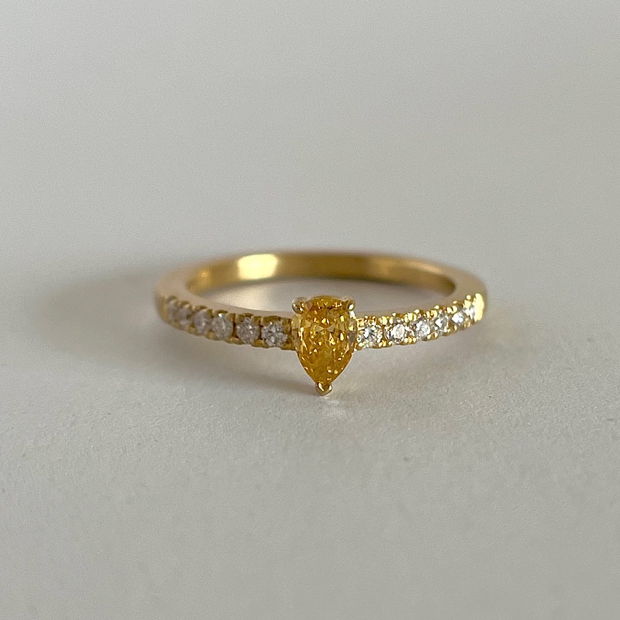 ファンシーオレンジイエローカラー ダイヤモンド リング 0.176ct K18