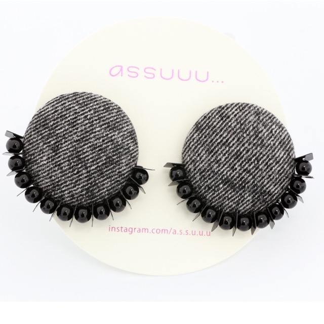 assuuu.../72/アッスー/D girlピアス/黒デニムに黒