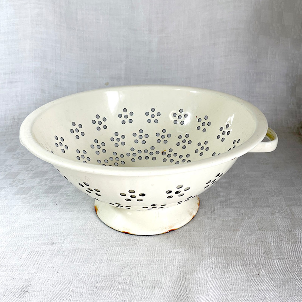 コランダー　ホーロー　水切りざる　フランスキッチン雑貨　大型コランダー 17kwc11