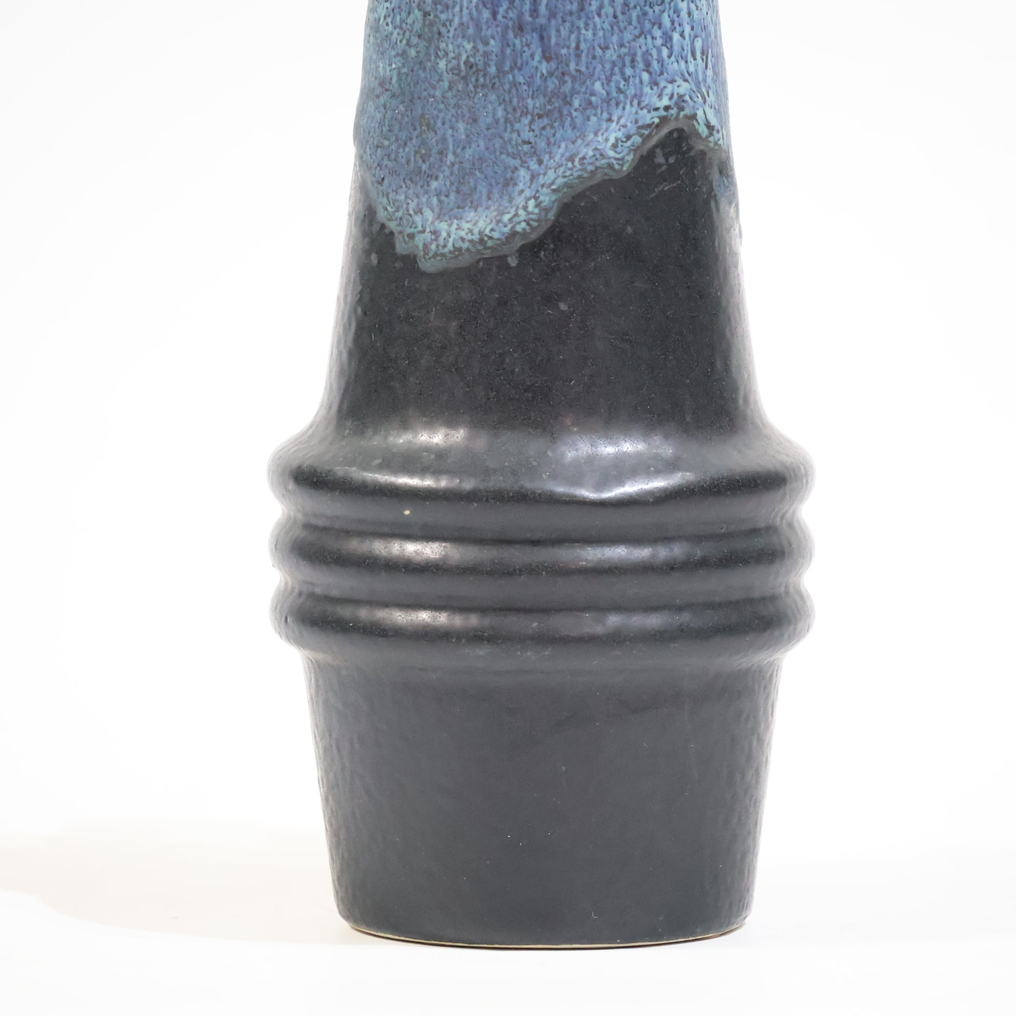 Scheurich-- 22.4cm | Fat Lava & German Art Pottery