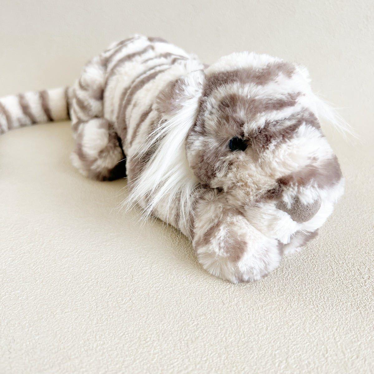 Jellycat ジェリーキャット | Sacha Snow Tiger Little ホワイト ...