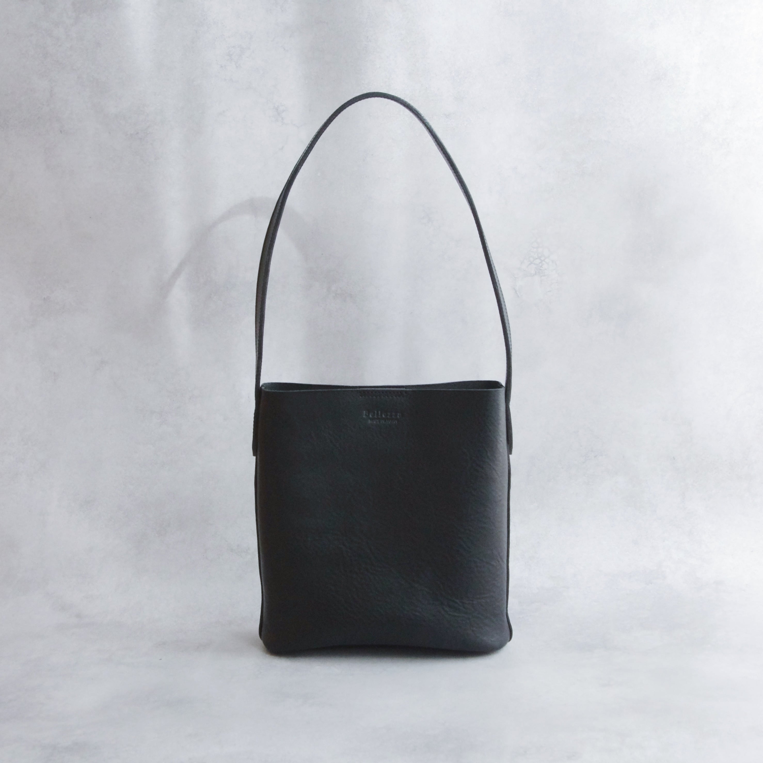 AX ブラック ハンドバッグ 小型 tre-style_ax23fw619