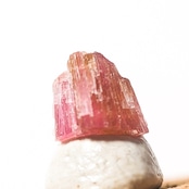 【サマー福袋スティック小瓶010】 クリノゾイサイト タンザニア産 0.46ct