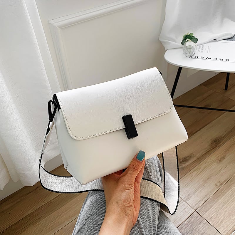 ネットレッドレディーススモールバッグ2020夏の新しいトレンディなファッションブロードバンドショルダーメッセンジャーバッグワイルドインス小さなスクエアバッグ Tiancai_Wing_Bag6397766