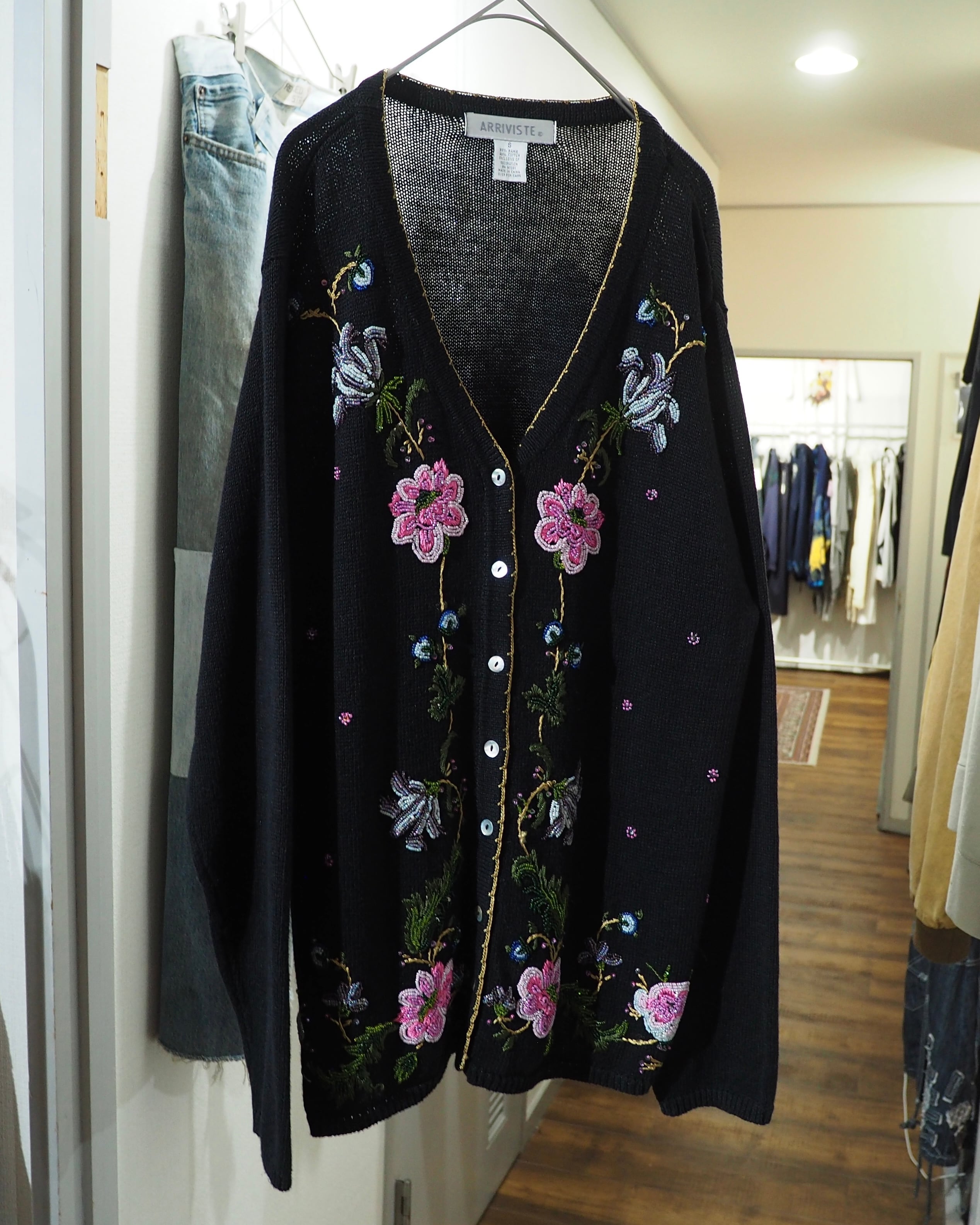 1990s Beautiful Flower Bijou Decoration Vintage Knit Cardigan