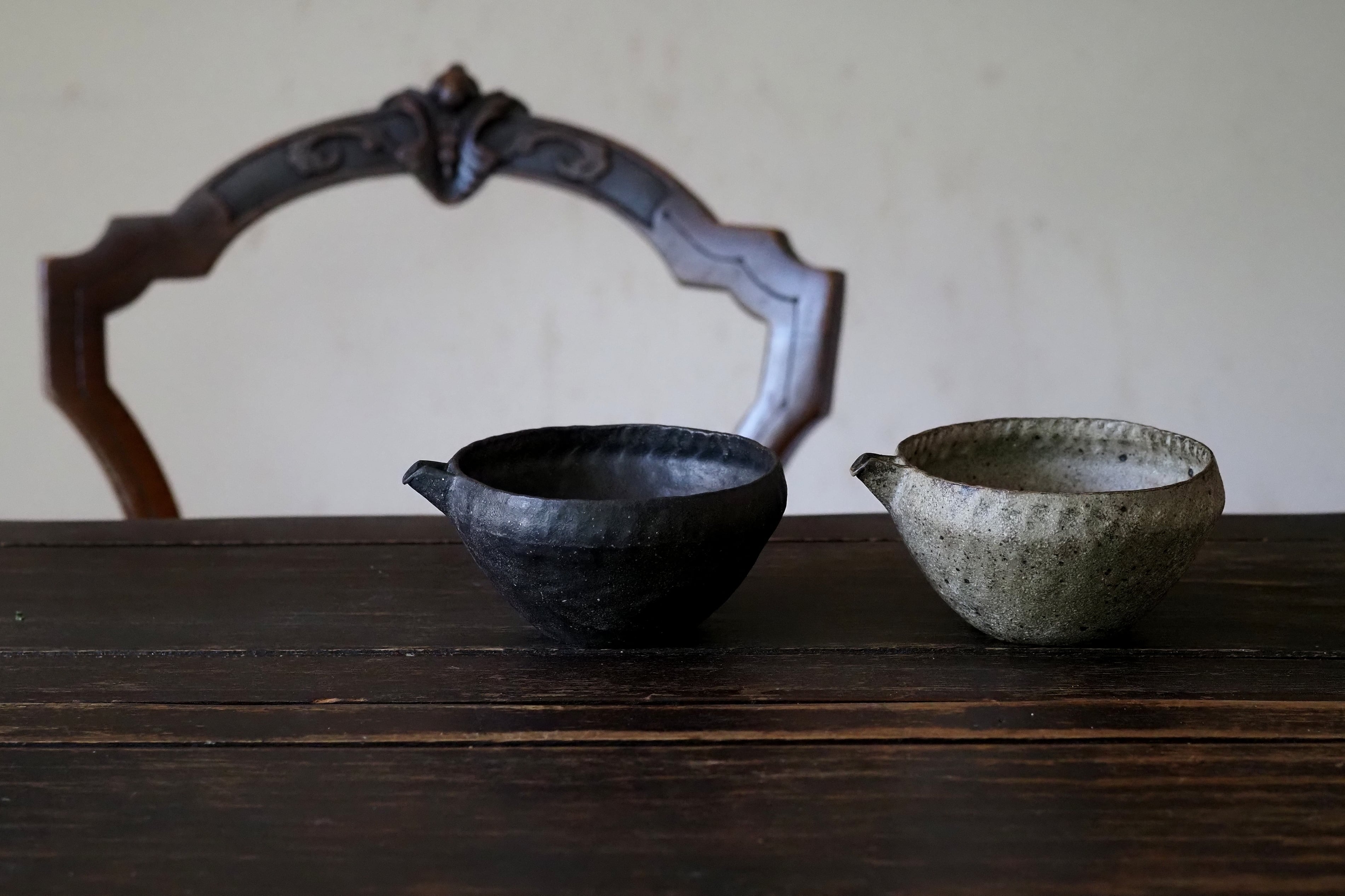 村上 躍 29. 黒焼締片口 | 陶屋なづな