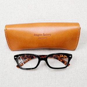 かばん屋さんの レザーメガネケース（キャメル）dragon factory